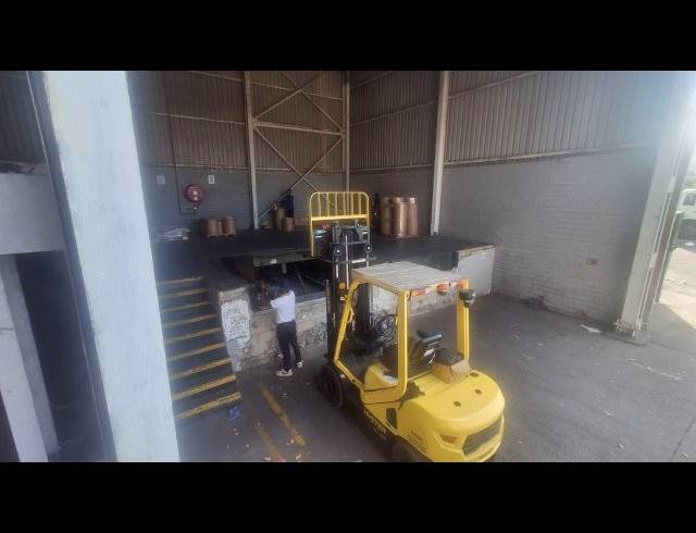 2,886M² FACTORY TO LET IN WESTMEAD